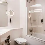 Hotel Leonardo