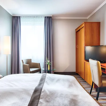 Leonardo Hotel 4*