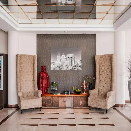 Hotel Leonardo