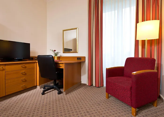 ليونارد آخن